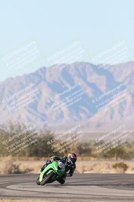 media/Dec-07-2025-CVMA (Sun) [[3e7d2de5dc]]/Race 16-Formula Middleweight/